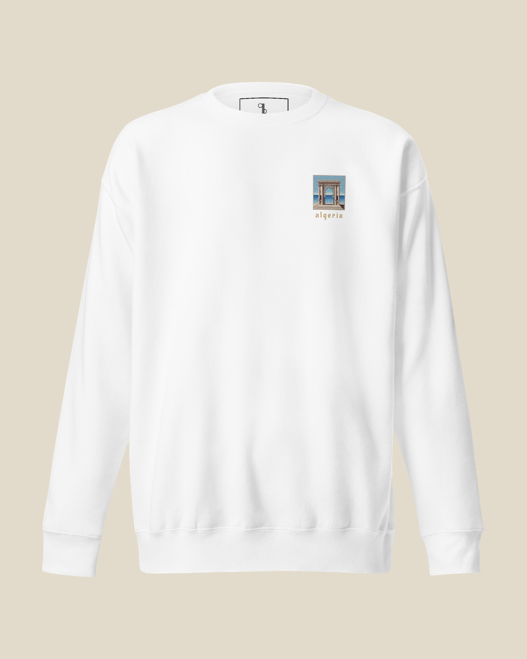 Sweatshirt Seafront 8 bits blanc qalbi vue de face, logo pixel art seafront algeria sur la poitrine