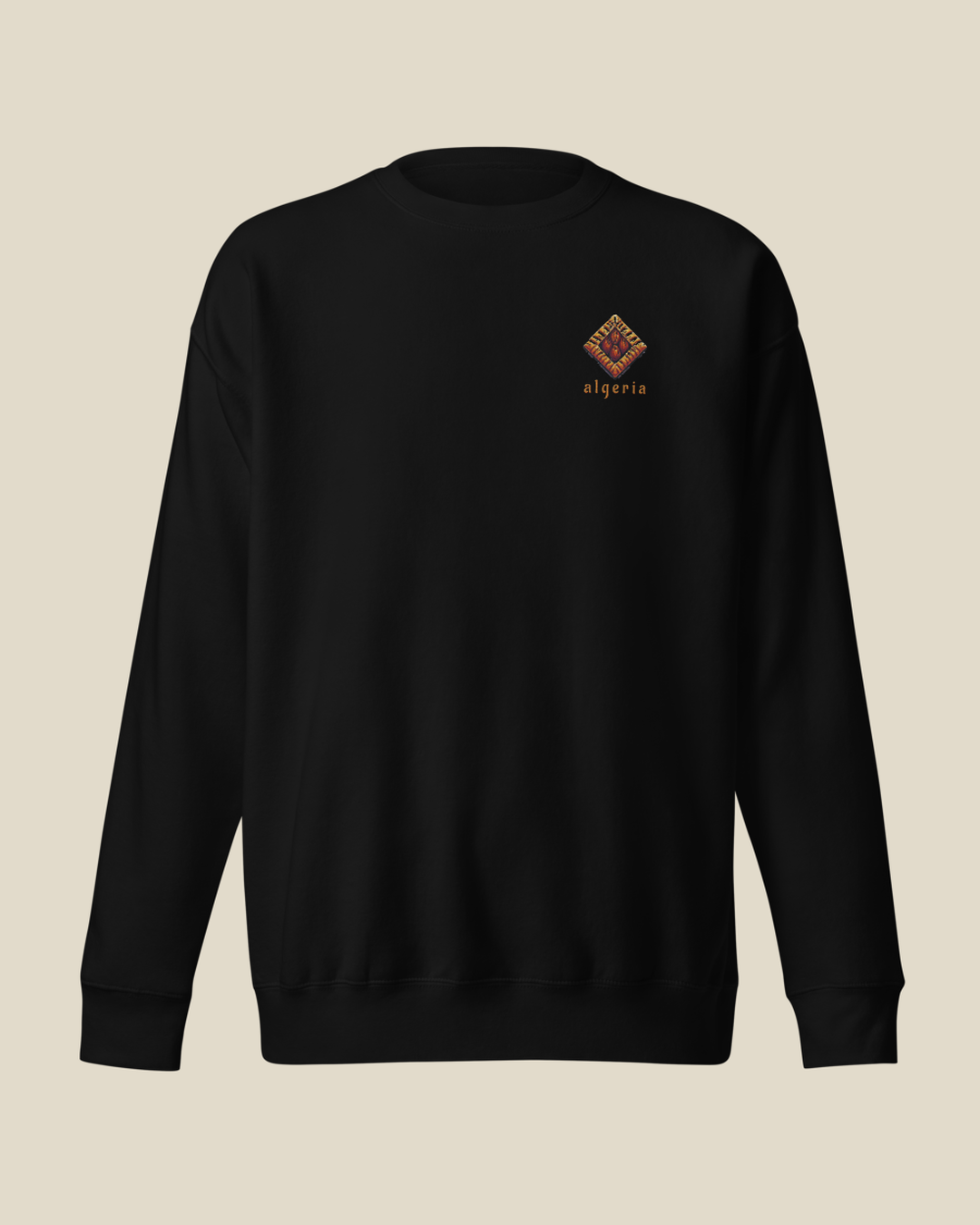 Sweatshirt Baklava 8 bits noir qalbi vue de face, logo baklava en pixel art brodé sur la poitrine